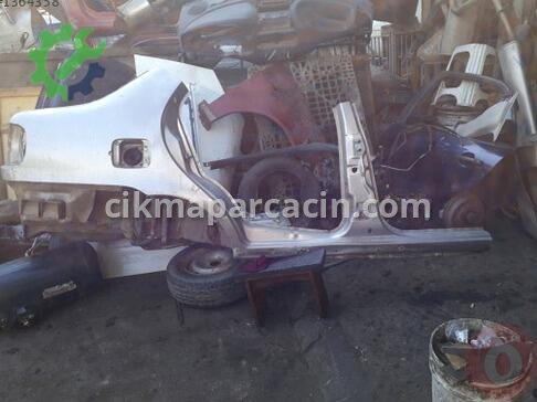 Fiat Siena Sağ Çamurluk çıkma parça