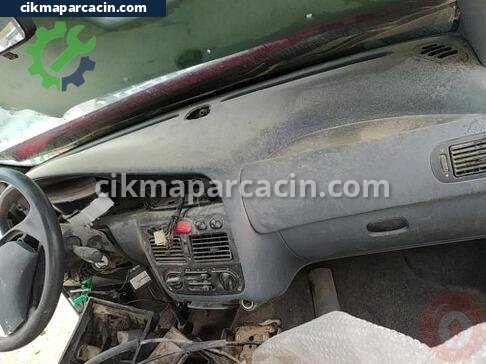 Fiat Siena Torpido çıkma parça