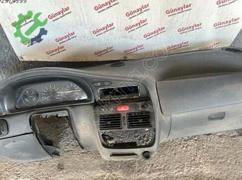 Fiat Siena Göğüs çıkma parça