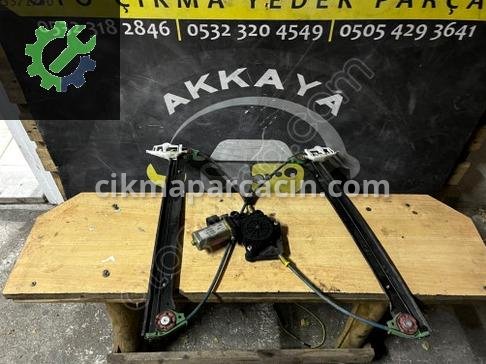 Fiat Stilo Sağ Ön Cam Krikosu 50001603 çıkma parça