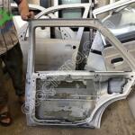 Fiat Tempra İçin Sağ Arka Kapı Çıkma Parçası