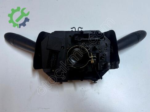 Fiat Albea Sinyal Kolu çıkma parça