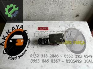 Fiat Uno Arka Silecek Motoru Çıkma