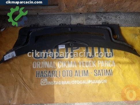 Fiat Uno Ön Cam Izgarası çıkma parça