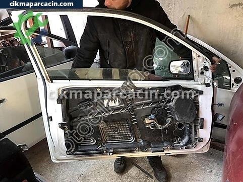 Ford Fiesta Sol Ön Kapı çıkma parça