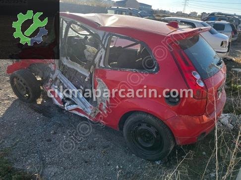 Ford Fiesta Tavan çıkma parça
