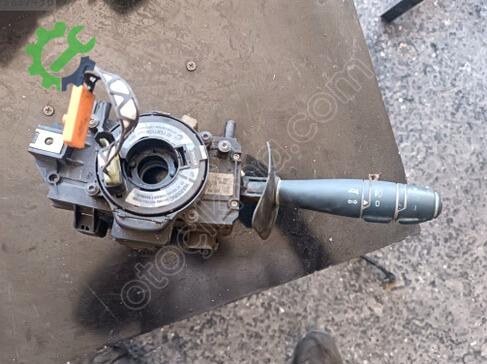 Fiat Fiorino Sinyal Kolu çıkma parça