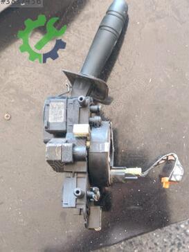 Fiat Fiorino Sinyal Kolu çıkma parça