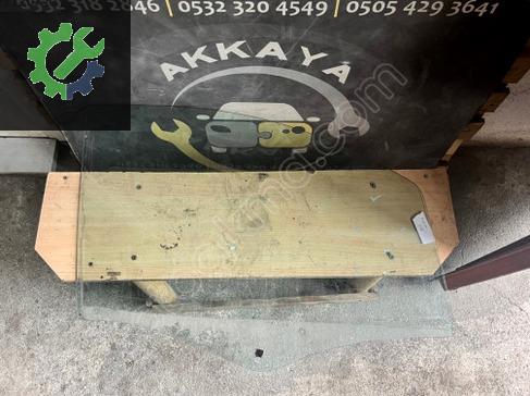Fiat Fiorino Sağ Ön Kapı Camı çıkma parça