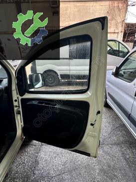 Fiat Fiorino Sağ Ön Kapı çıkma parça