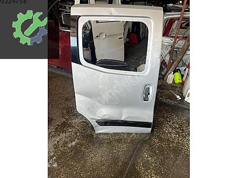Fiat Fiorino Sağ Sürgülü Kapı çıkma parça
