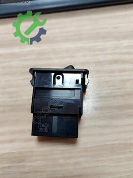 Mitsubishi L300 Flaşör Düğmesi MB561722 çıkma parça