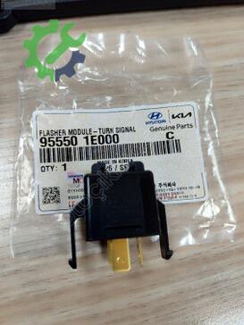 Hyundai Accent Sinyal 95550-1E000 çıkma parça