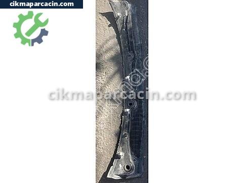 Renault Fluence Ön Cam Izgarası çıkma parça
