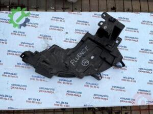 FLUENCE SAĞ FAR TAMPON BAĞLANTI AYAĞI OEM:622220012R