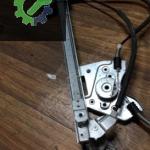 FOCUS 1 SOL CAM KRİKOSU MOTORSUZ ORJ ÇIKMA