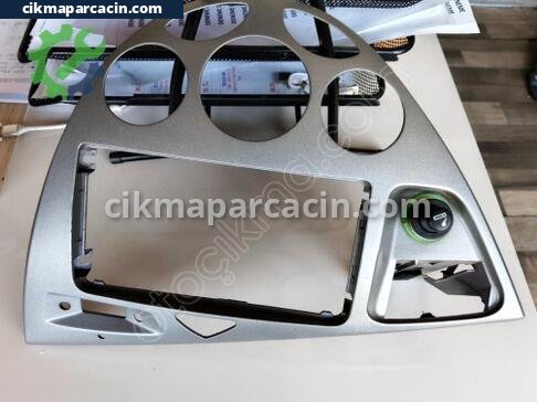 Ford Focus Gösterge Çerçevesi çıkma parça
