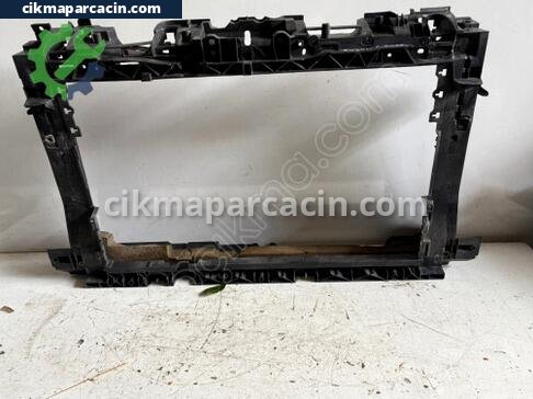Ford Tourneo Courier Ön Panel çıkma parça