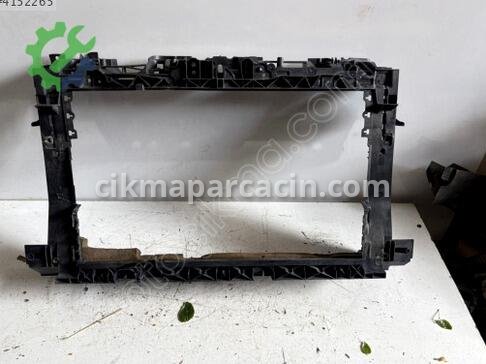 Ford Tourneo Courier Ön Panel çıkma parça