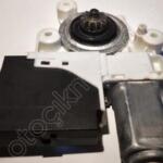 Çıkma Orijinal Cam Motoru Ford C-Max 981536-110