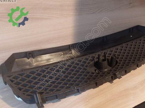 Ford C-Max Ön Panjur 3M51-R8138 çıkma parça