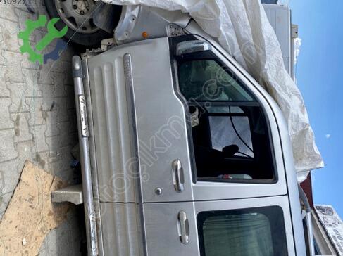 Ford Transit Connect Sol Ön Kapı çıkma parça
