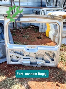 Ford Tourneo Connect Bagaj çıkma parça