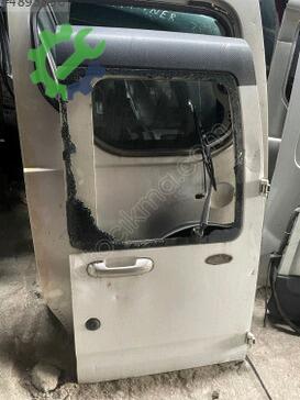 Ford Tourneo Connect Bagaj çıkma parça