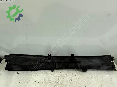 Ford Transit Connect Ön Cam Izgarası çıkma parça