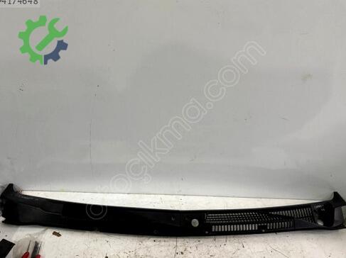 Ford Transit Connect Ön Cam Izgarası çıkma parça