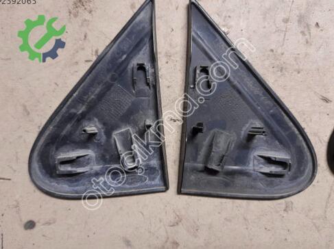 Ford Tourneo Connect Ön Bakalitler çıkma parça