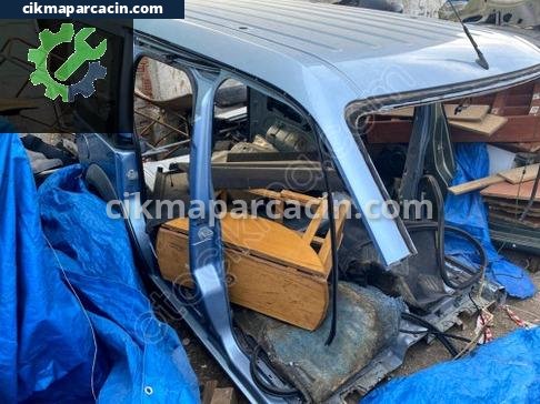 Ford Transit Connect Tavan çıkma parça