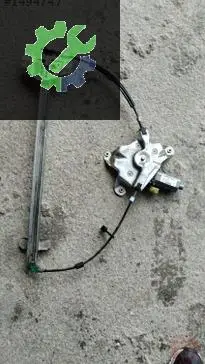 Ford Tourneo Connect Sağ Ön Cam Krikosu çıkma parça