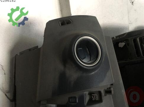 Ford Tourneo Connect Sağ Havalandırma Izgaraları çıkma parça