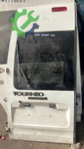 Ford Tourneo Connect Bagaj Kapağı Çıkma