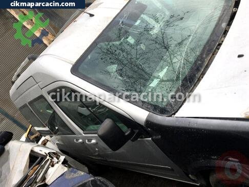 Ford Transit Connect Tavan çıkma parça