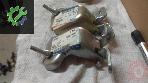 Ford Transit Connect Kapı Menteşesi 2T1AV22801DB çıkma parça