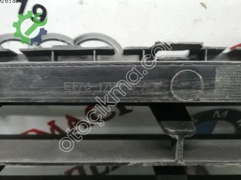 Ford Tourneo Courier Ön Panjur çıkma parça