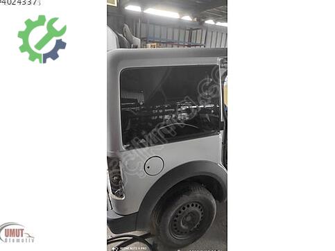 Ford Tourneo Connect Sağ Arka Çamurluk çıkma parça