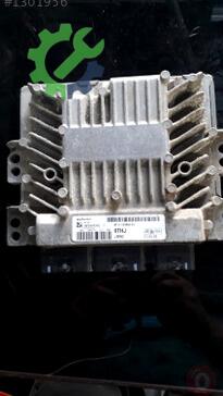 Ford Tourneo Connect Sağ Taşıyıcı çıkma parça