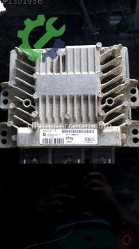 Ford Tourneo Connect Sağ Taşıyıcı çıkma parça