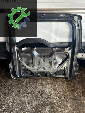 Ford Tourneo Courier Bagaj Kapağı çıkma parça