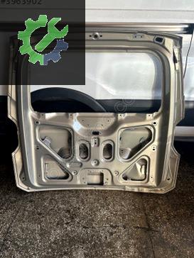 Ford Tourneo Courier Bagaj Kapağı çıkma parça