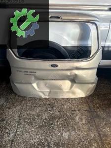 Ford corier bagaj kapağı
