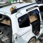 Ford Tourneo Courier 2025 Sağ Arka Çamurluk Çıkma