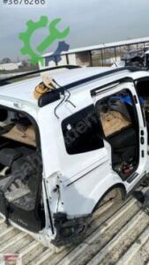 Ford Tourneo Courier Sağ Arka Çamurluk Çıkma