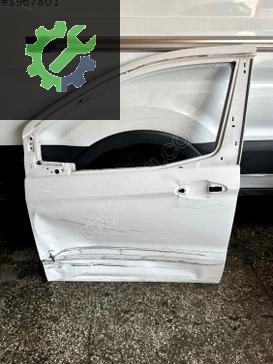Ford Tourneo Courier Sol Ön Kapı çıkma parça