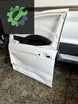 Ford Tourneo Courier Sol Ön Kapı çıkma parça
