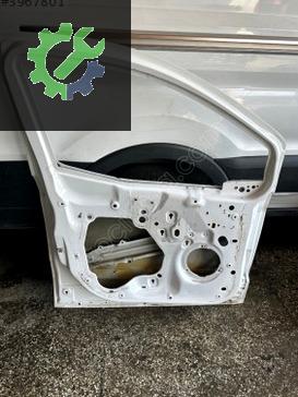 Ford Tourneo Courier Sol Ön Kapı çıkma parça