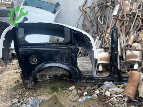 Ford Tourneo Connect Sağ Arka Çamurluk çıkma parça